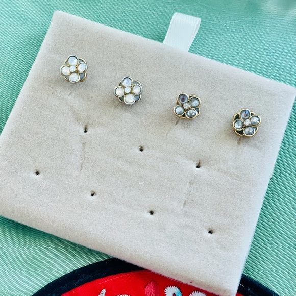 Anthropologie Flower Earrings 2 Pairs - Picture 1 of 1
